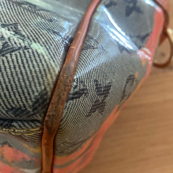 Vintage Louis Vuitton patent coated bag - Picture 6 of 15